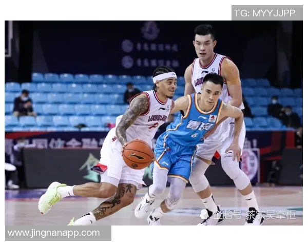 中国男篮延续阵容借复仇之力客场争胜展现团队精神