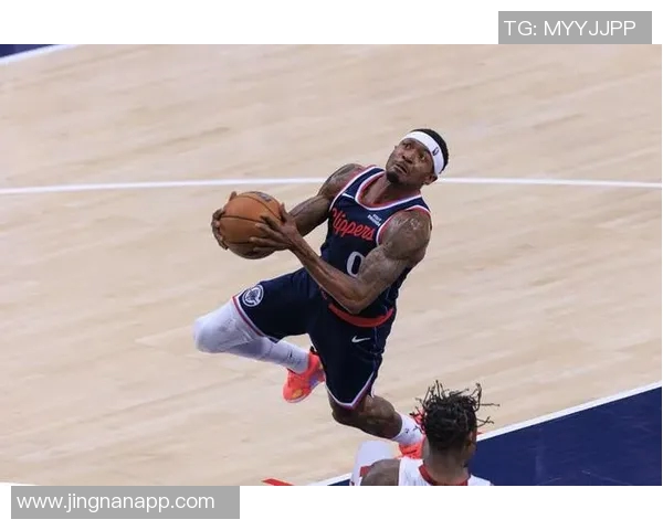 比尔重返华盛顿打球意义重大强调对菲尼克斯的尊重与归属感